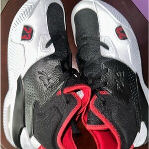 Jordan Stay Loyal 2 Black White Gym Red